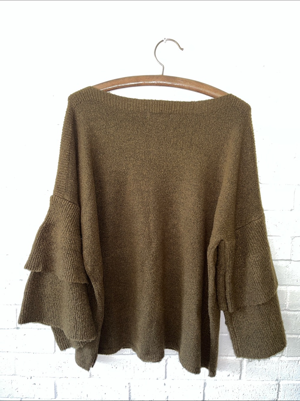 Umgee USA Boatneck Knit Tiered Ruffle Bell Sleeve Women’s Sweater XL Olive Green